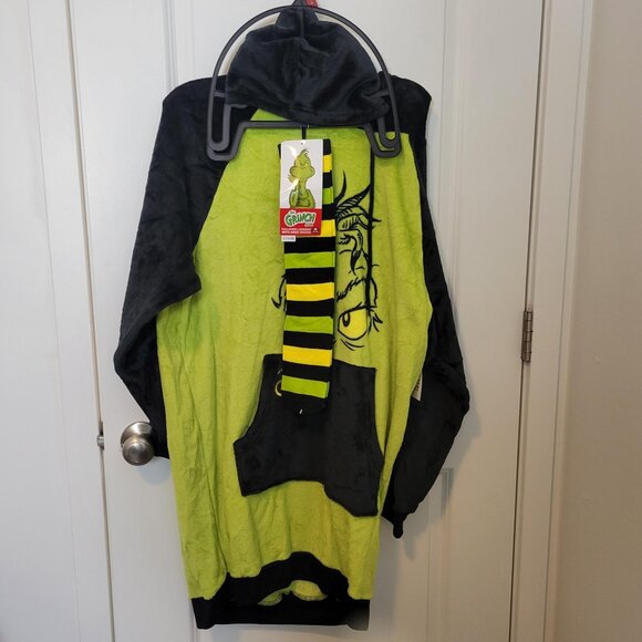 Dr. Seuss The Grinch Women’s Sleep Hoodie Lounger + Socks Set, Size - Medium NWT - Picture 1 of 7